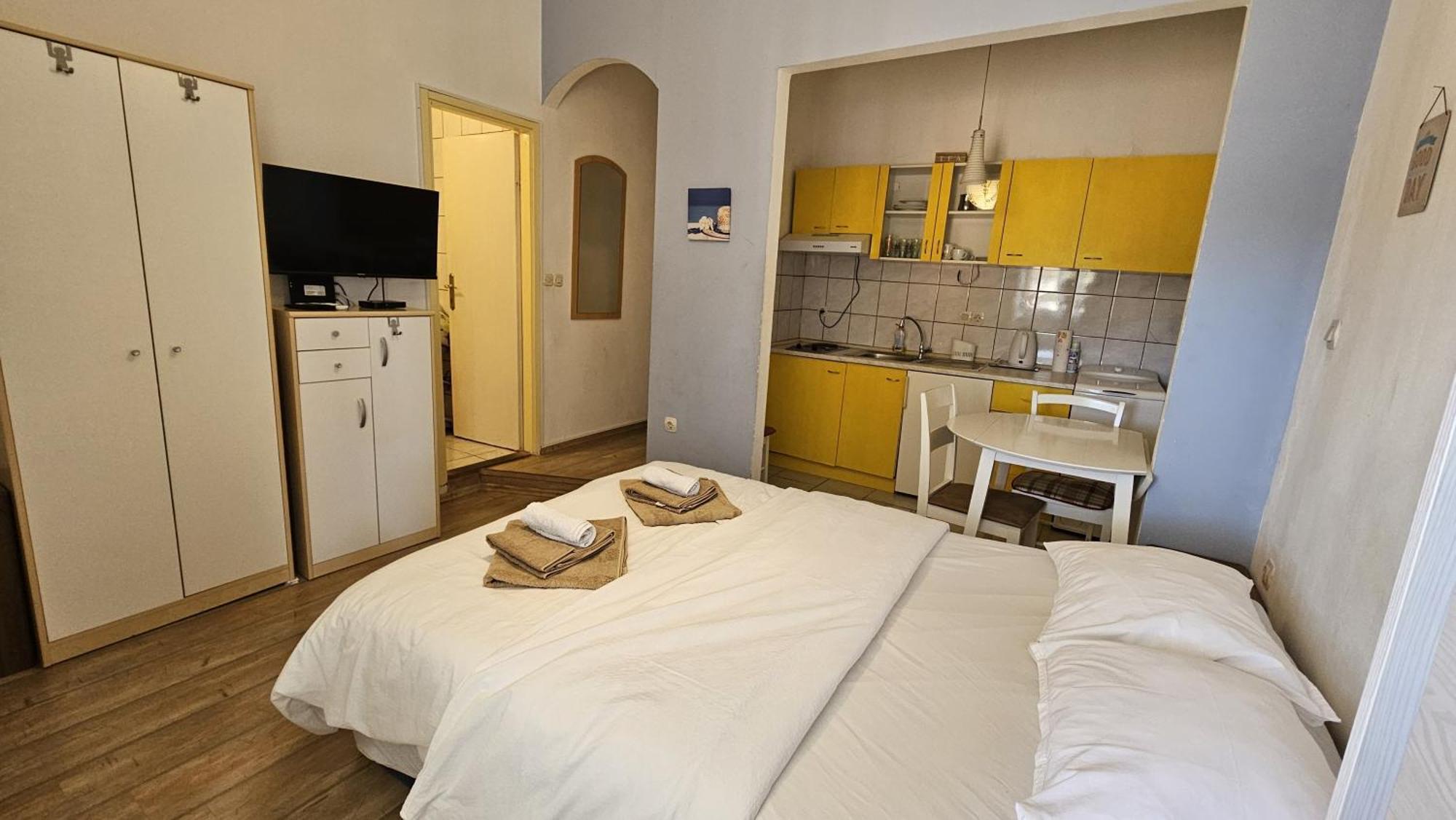 Studio Apartment Kiki For 2, Near Old Town & Beach, Free Wifi Zadar Extérieur photo