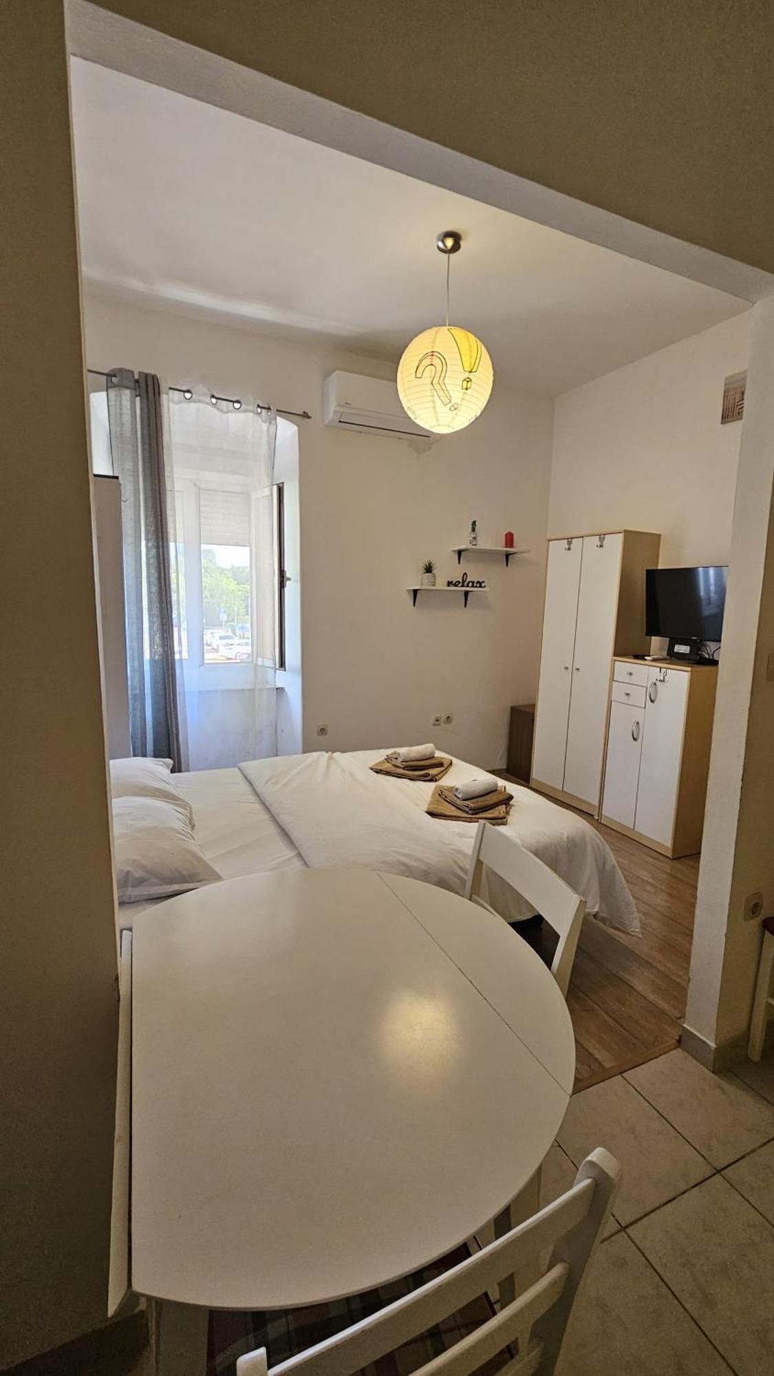 Studio Apartment Kiki For 2, Near Old Town & Beach, Free Wifi Zadar Extérieur photo
